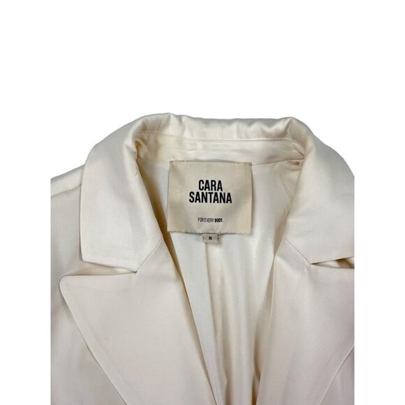 Cara Santana - Blazer and Shorts Matching Set in Cream - Picture 3 of 7